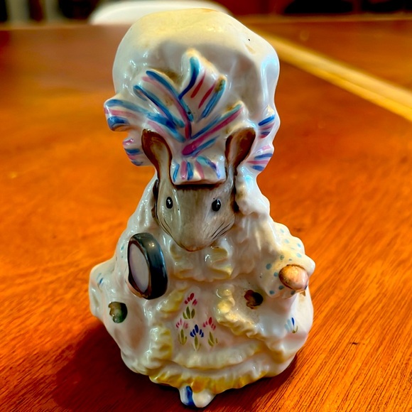 Lady Mouse - Picture 2 of 4